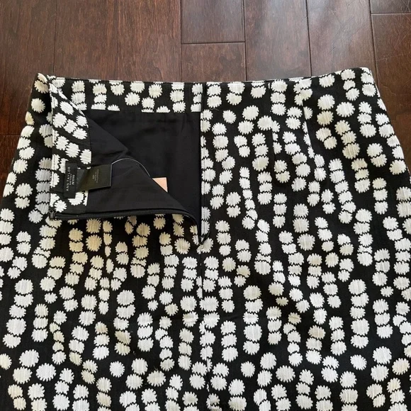 Ann Taylor Factory NWT Womens Skirt Sz 6P Black White Floral Knee Length Pencil - Picture 5 of 7